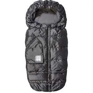 Like new insulated and water repellent baby stroller bunting.